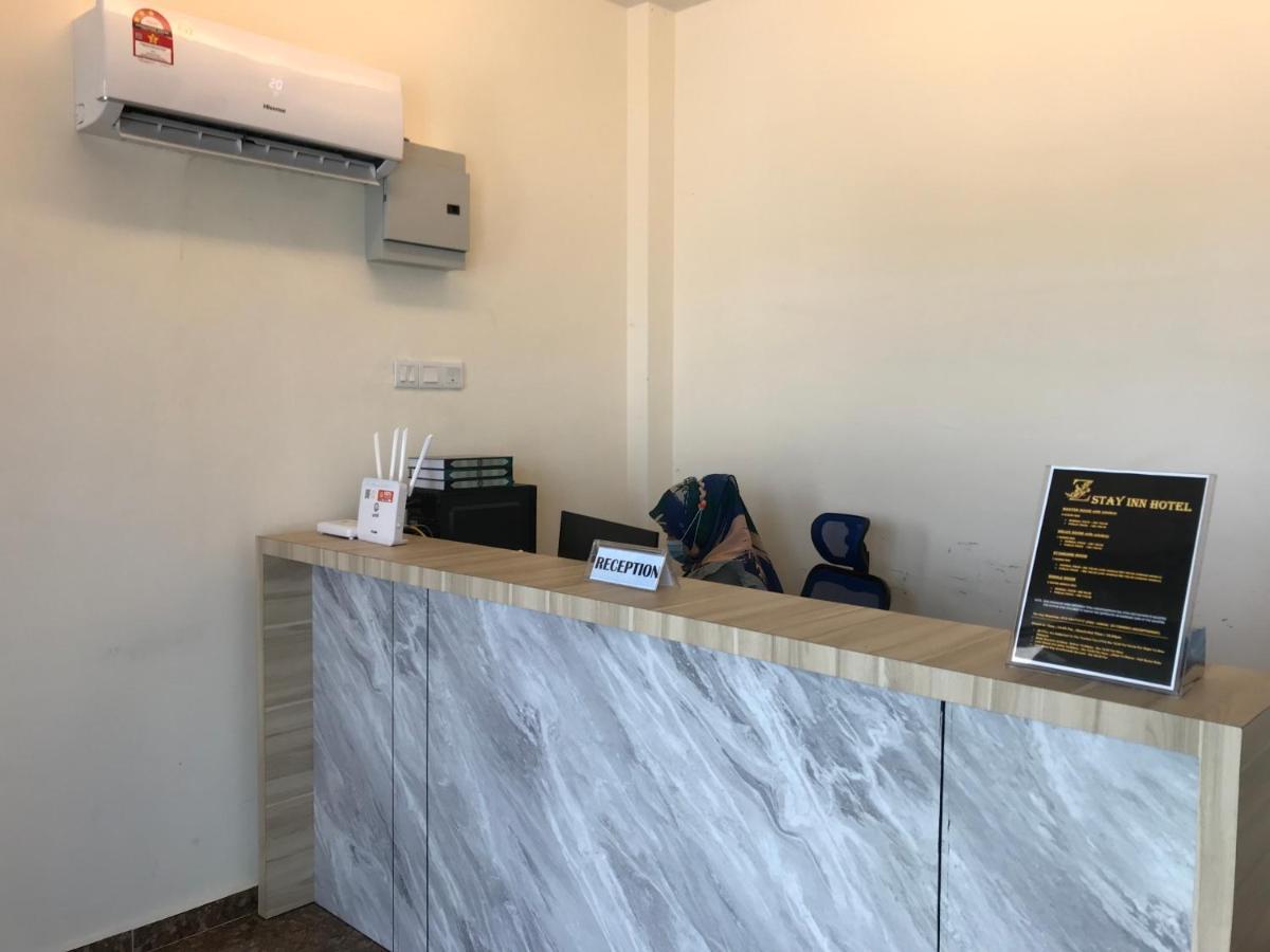 Oyo 90506 Z Stay Inn Hotel Simpang Renggam ภายนอก รูปภาพ