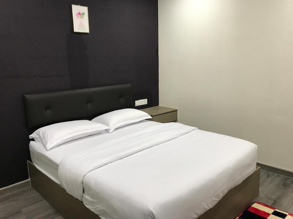 Oyo 90506 Z Stay Inn Hotel Simpang Renggam ภายนอก รูปภาพ