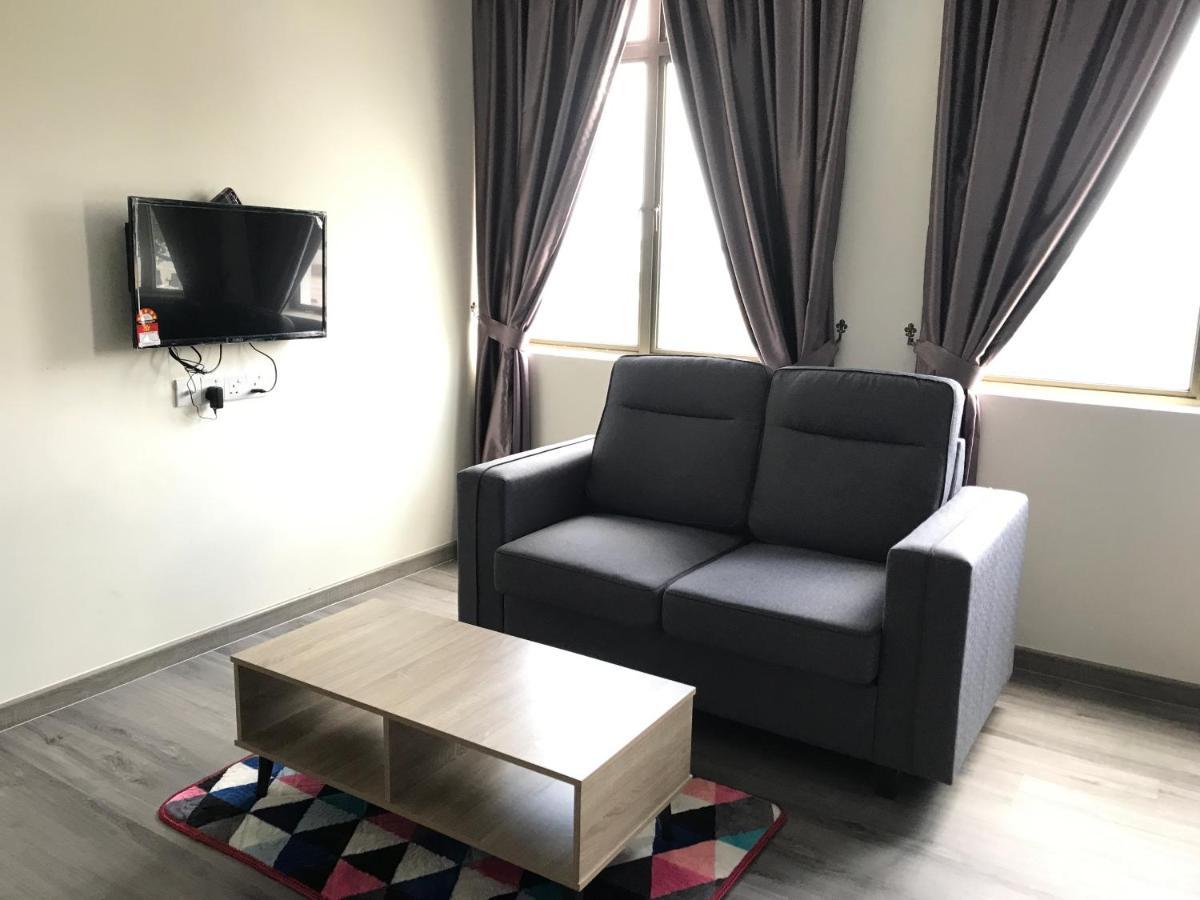 Oyo 90506 Z Stay Inn Hotel Simpang Renggam ภายนอก รูปภาพ