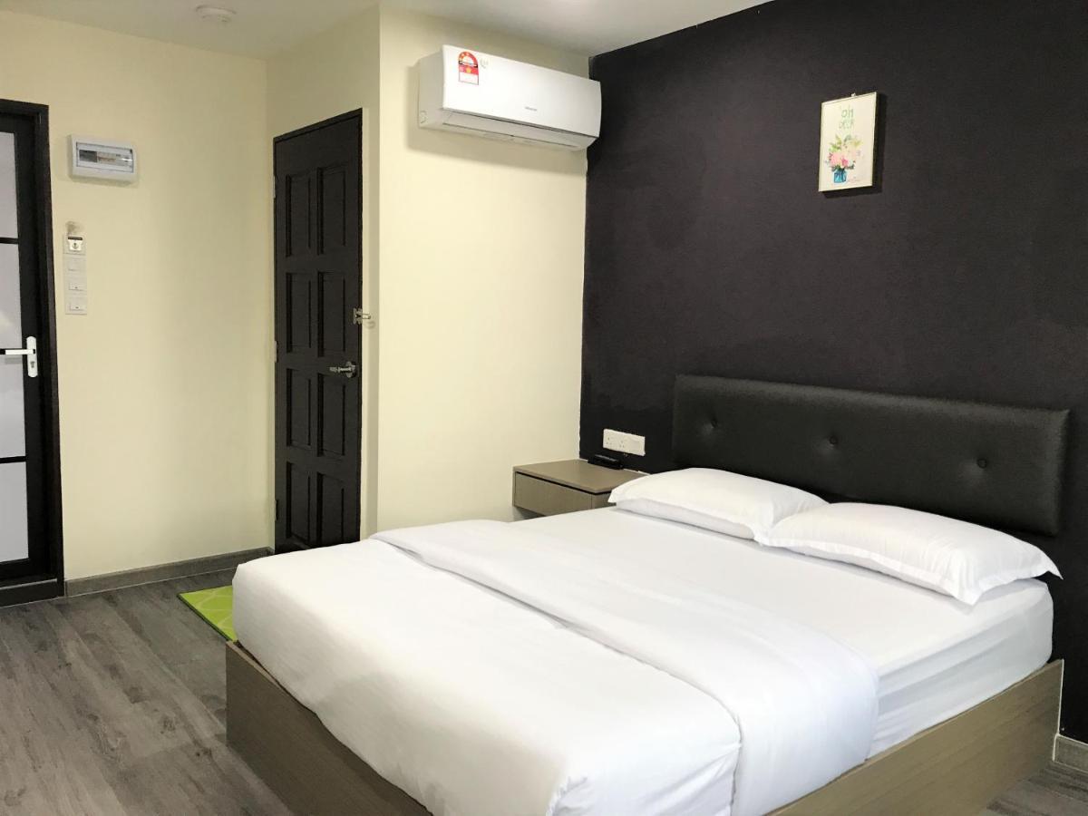 Oyo 90506 Z Stay Inn Hotel Simpang Renggam ภายนอก รูปภาพ