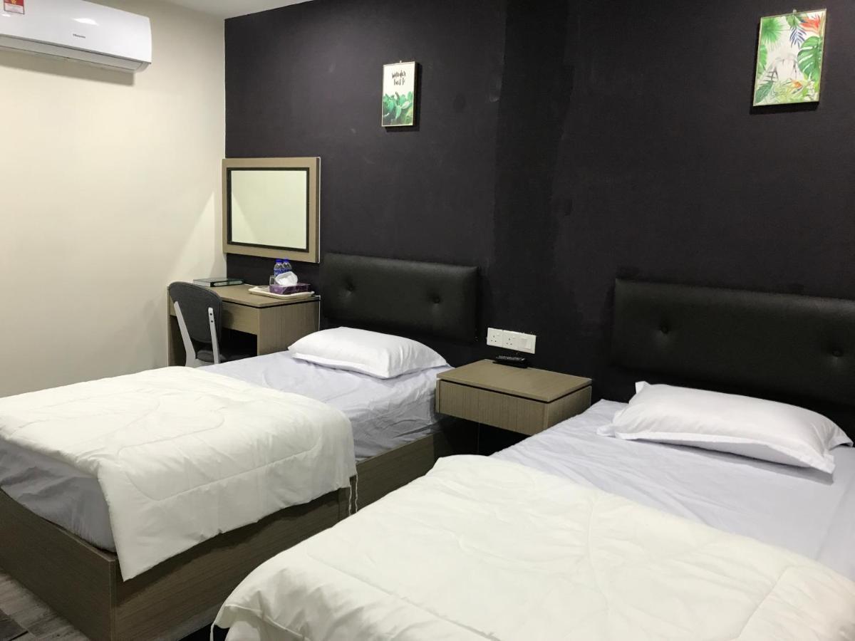 Oyo 90506 Z Stay Inn Hotel Simpang Renggam ภายนอก รูปภาพ
