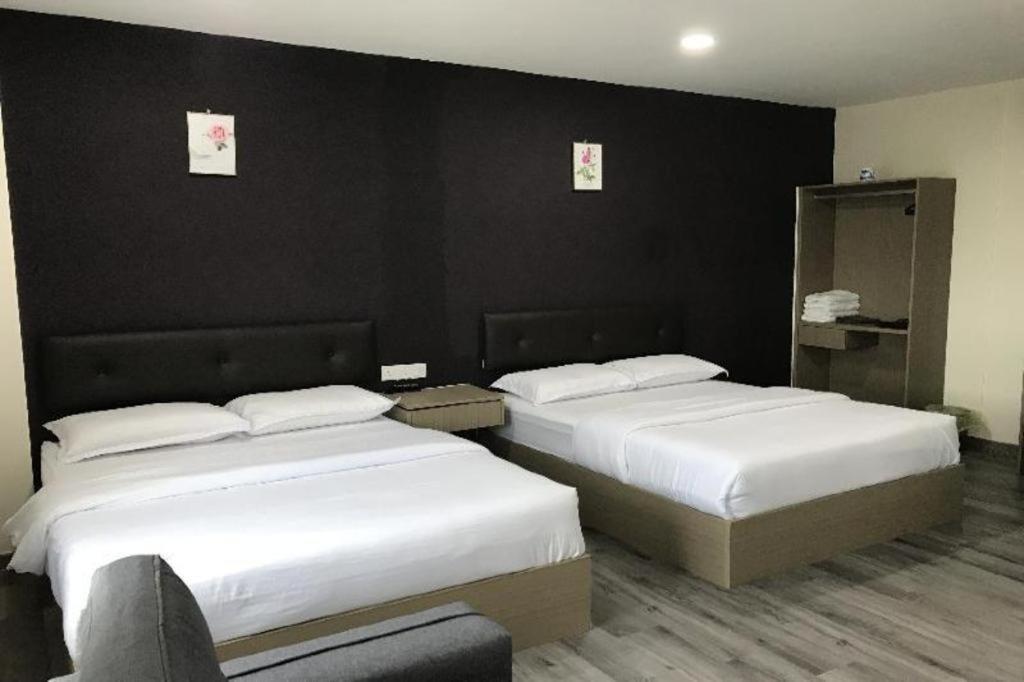 Oyo 90506 Z Stay Inn Hotel Simpang Renggam ภายนอก รูปภาพ