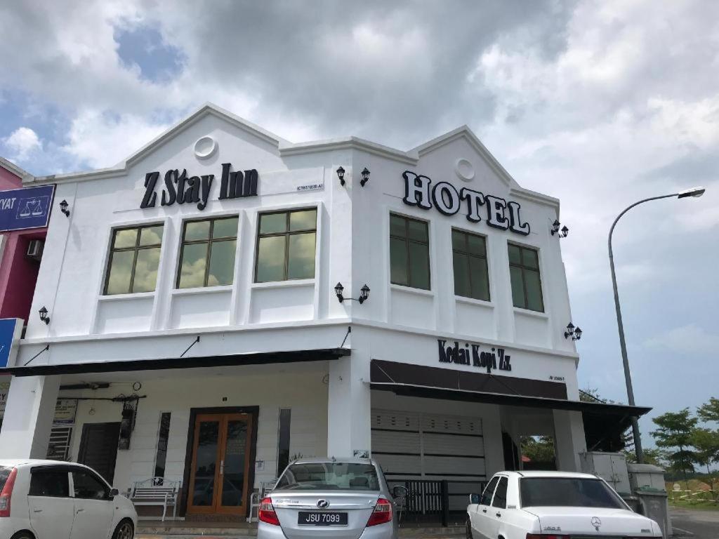 Oyo 90506 Z Stay Inn Hotel Simpang Renggam ภายนอก รูปภาพ